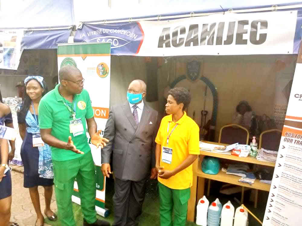 Salon de l'Action Gouvermentale (SAGO 2022): Le Ministre Joseph Le au Stand de ACAHIJEC